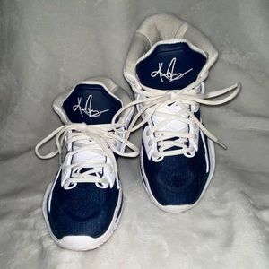 Nike Kyrie Infinity (BASKETBALL or VOLLEYBALL GYM SHOES)